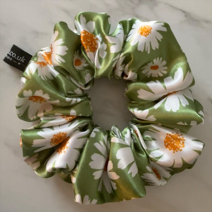 Sage Daisy Scrunchie
